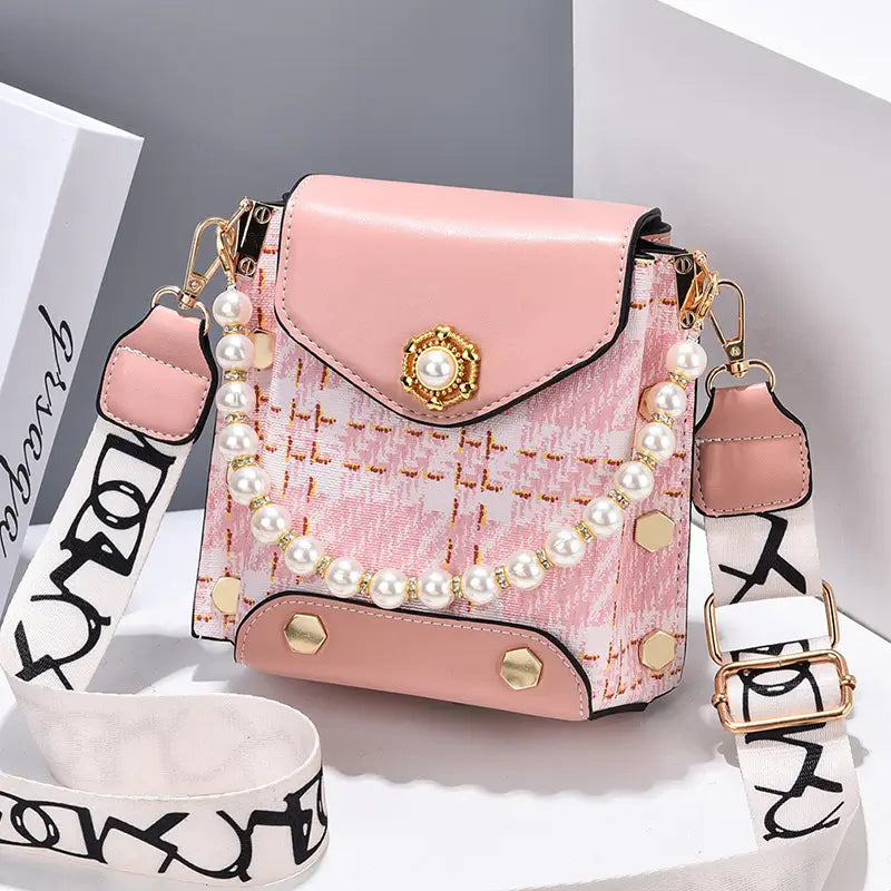 ファッション クロスボディバッグ ショルダーバッグ かわいい ピンク ルクスシャル Luxe Char