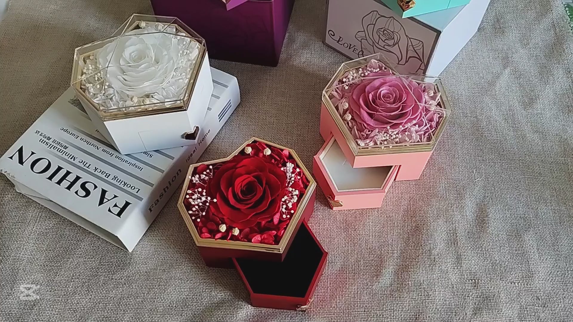 ギフトボックス ジュエリーボックス 人工の花 ギフト 誕生日プレゼント  ビデオ ルクスシャル LuxeChar