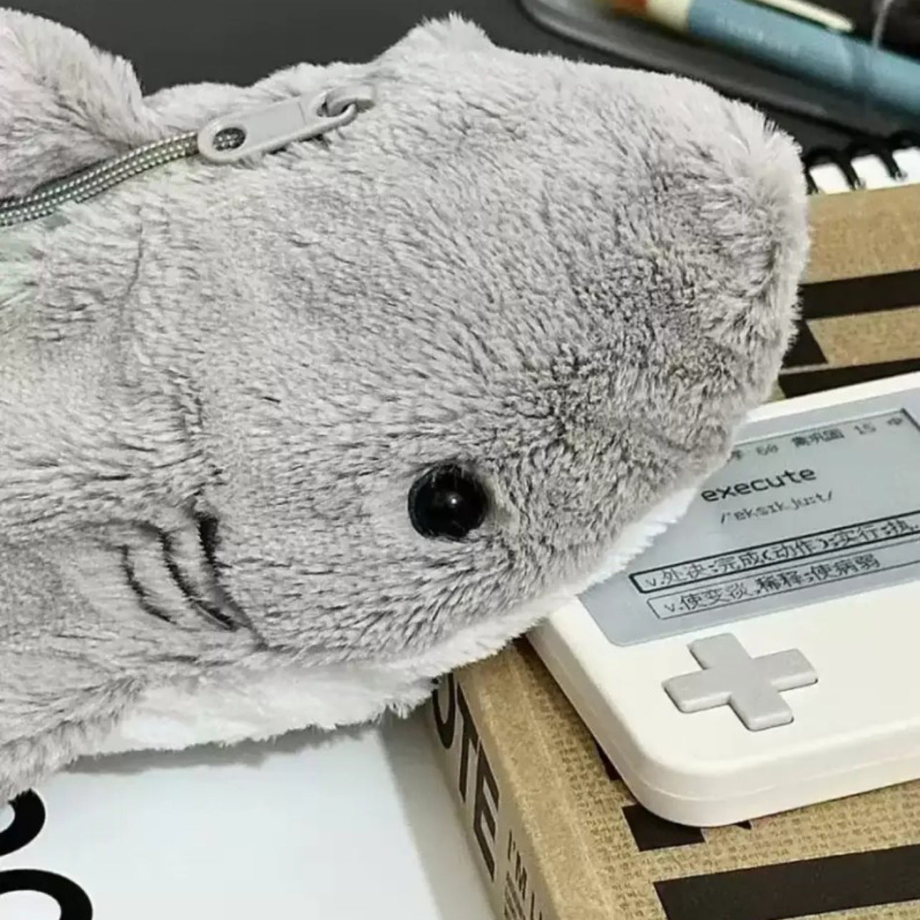 ペンケース かわいい ふわふわ ラッコ カモノハシ サメ - ルクス・シャル Luxe Char